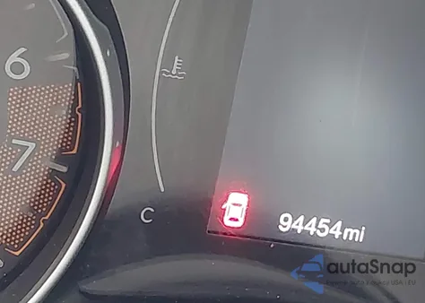 2018 Jeep Compass Latitude 4X4 from USA, damaged, VIN 3C4NJDBB8JT307154